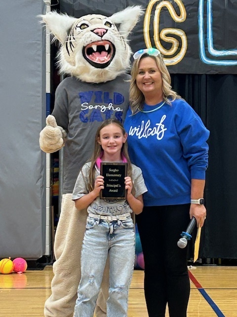 Our 1st 9 weeks Principal's Award goes to McKinley J.!  Way to go !