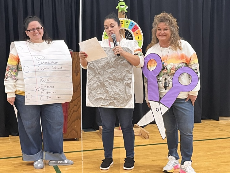 teachers dressed up for Halloween