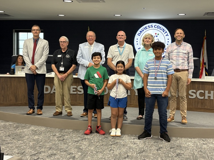 Meadow Lands Students at board meeting