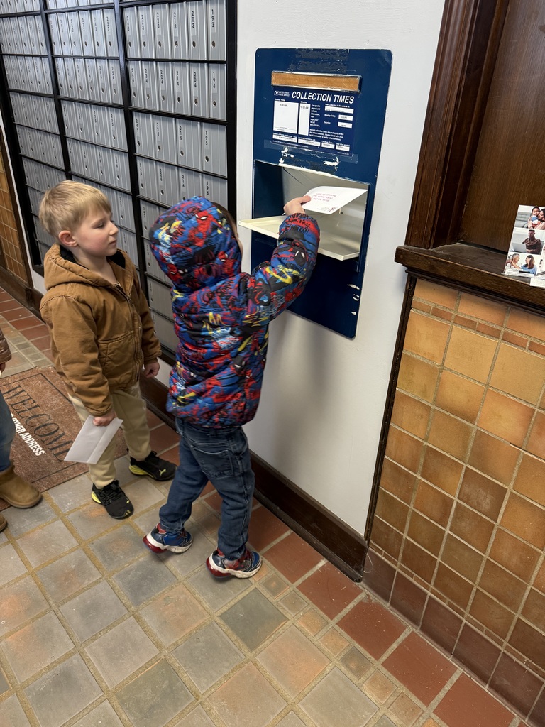 PreK mails their valentine