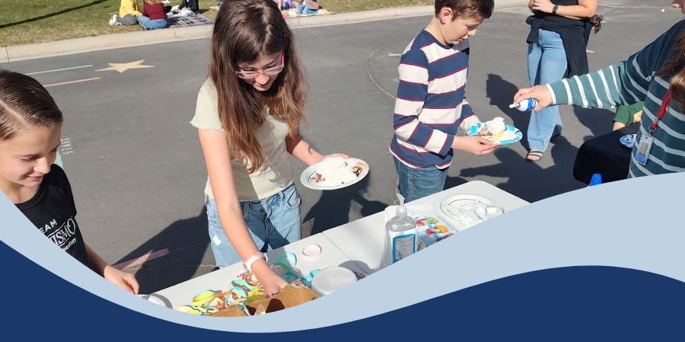 Students dish pie for Pie Day, 3.14.