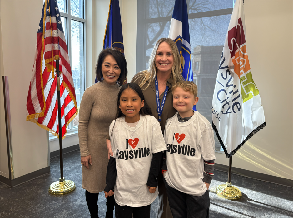 Students and Principal with city Mayor
