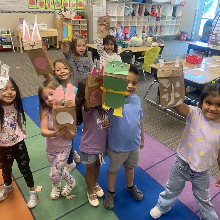 kinder puppets