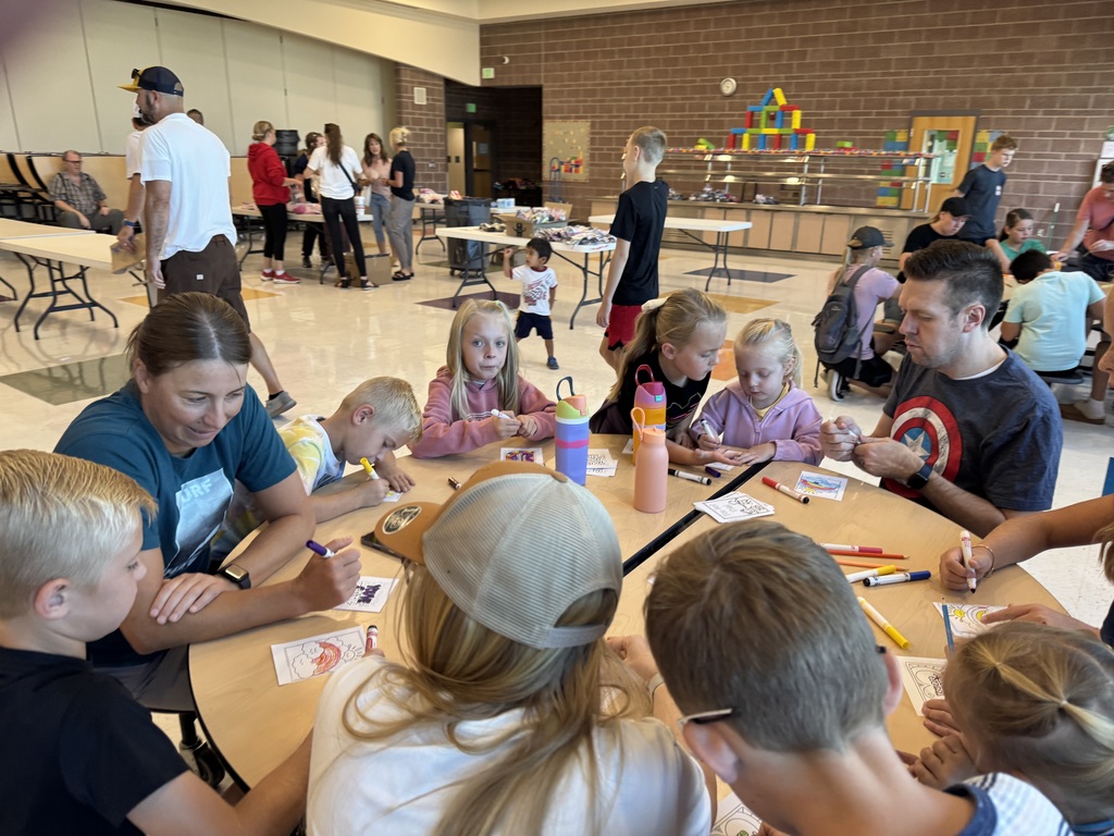 volunteers working in the cafeteria