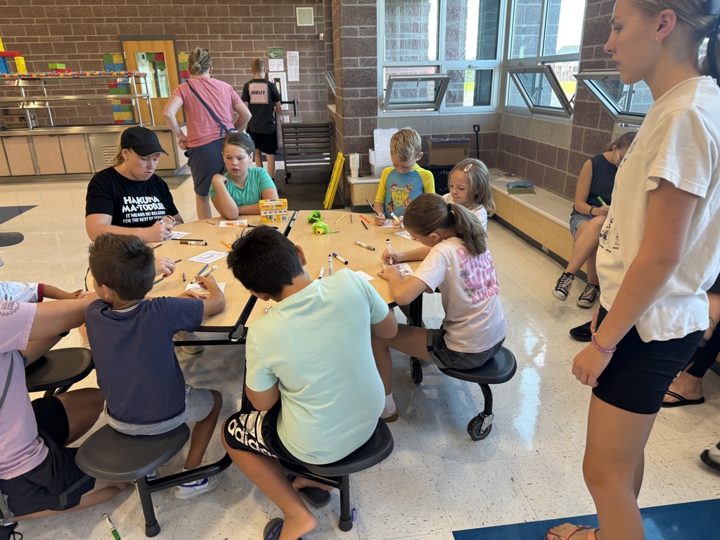volunteers working in the cafeteria