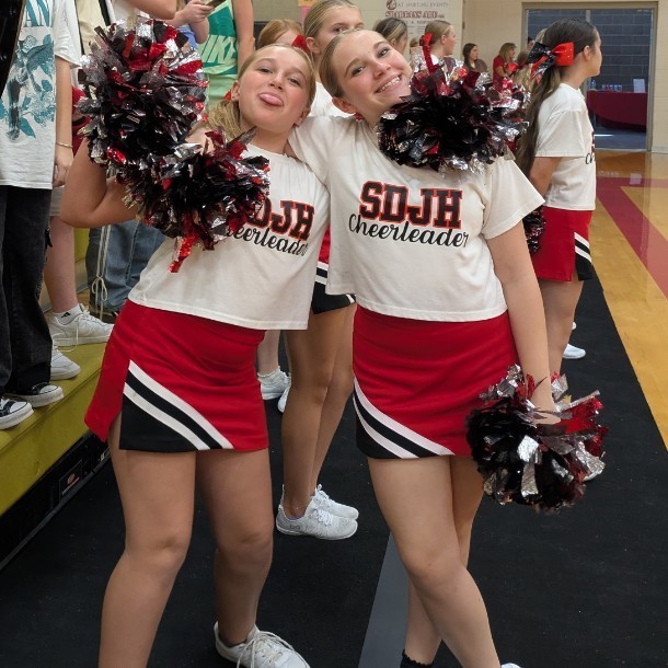 SDJH cheerleaders
