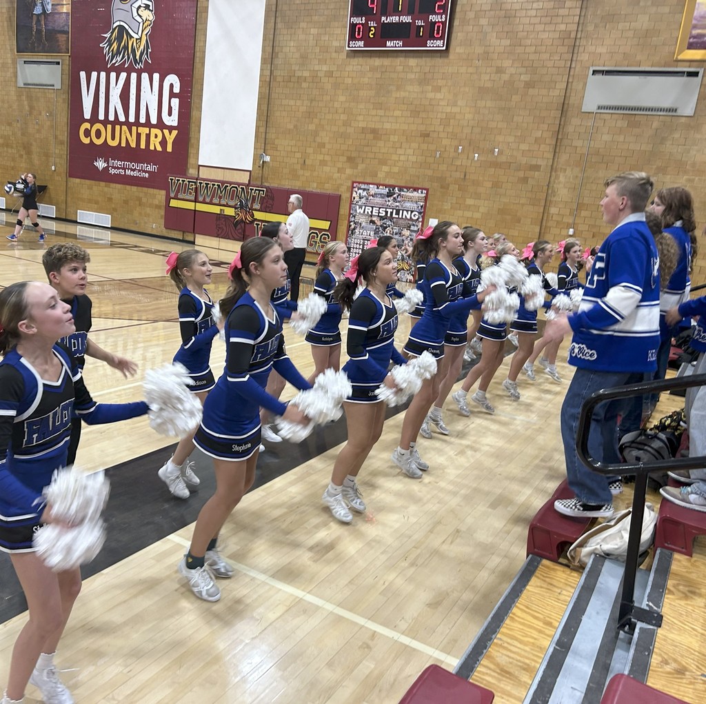 Fairfield's cheerleaders and SBOs cheering the team on