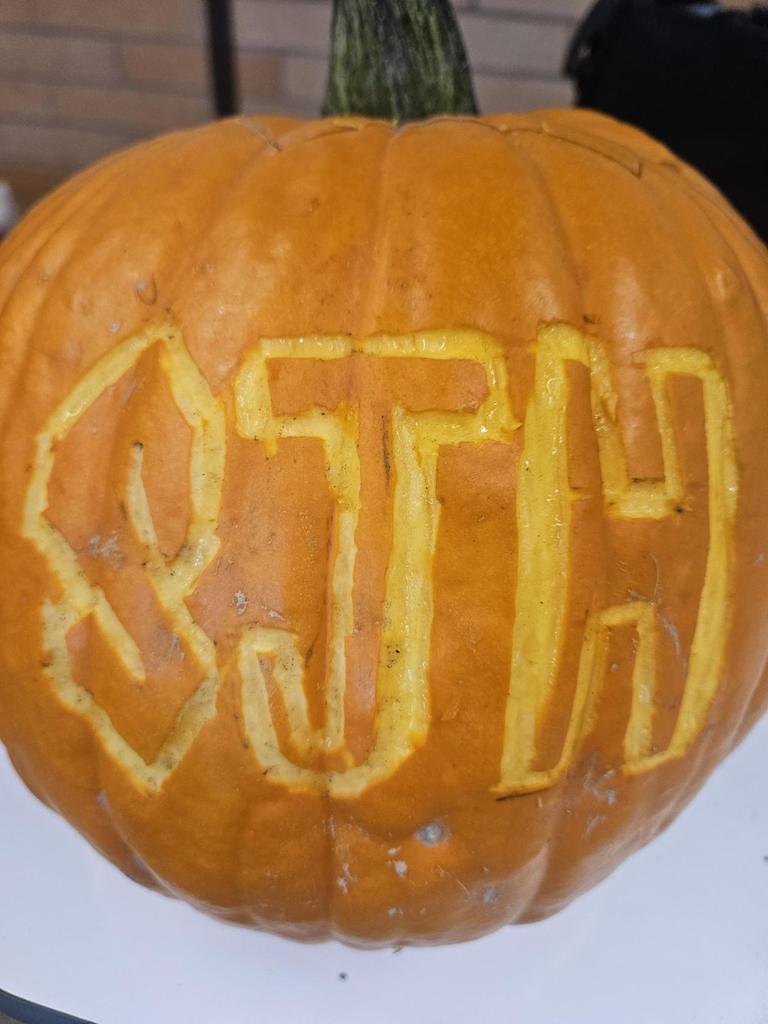 Pumpkin carving for Syracuse City Pumpkin Walk