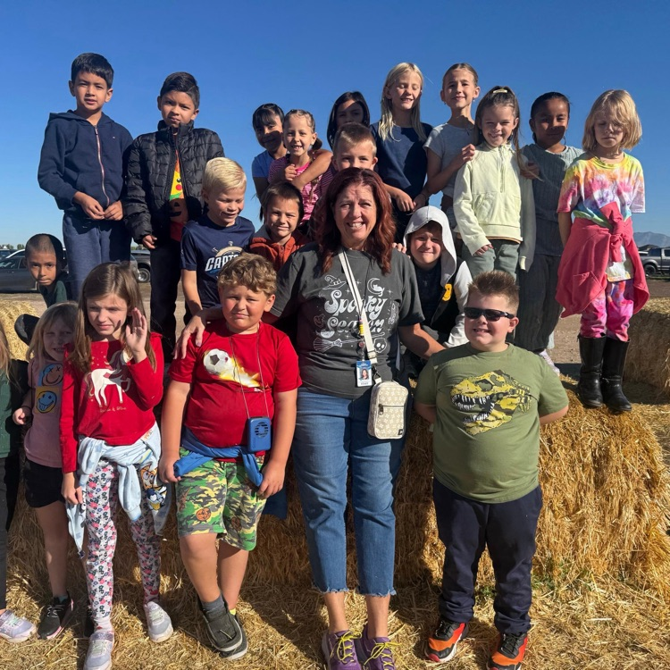 Class picture on hay bails!