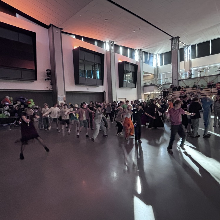 kids dancing at the stomp.