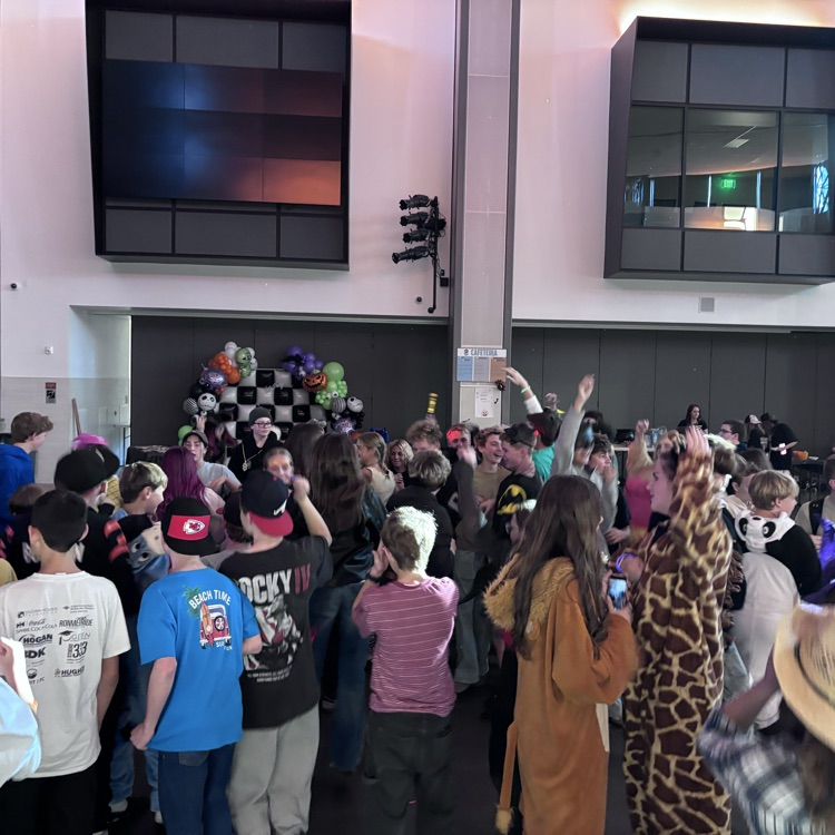 kids dancing at the stomp.