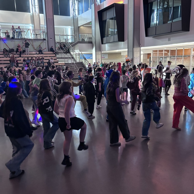 kids dancing at the stomp.