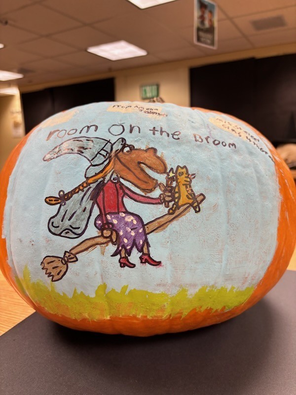 Student Pumpkin Decorating Contest