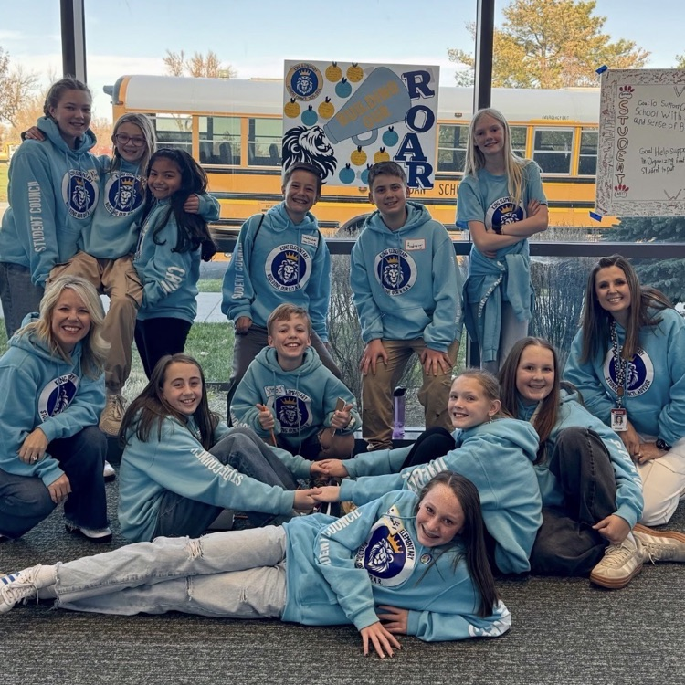 student council posing with the leaders