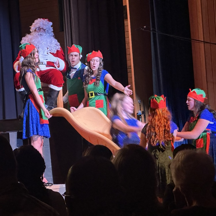FFJH students singing & performing on stage