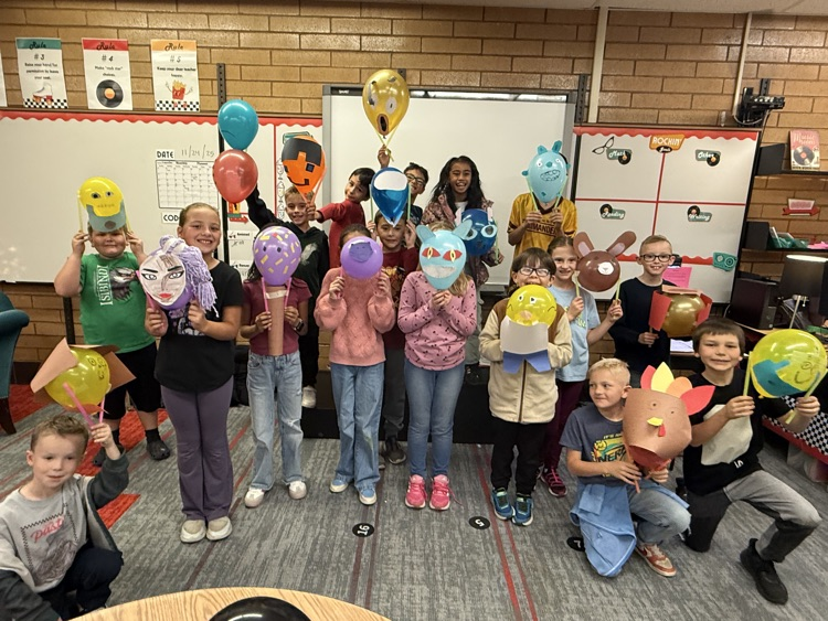 Students with balloon floats.