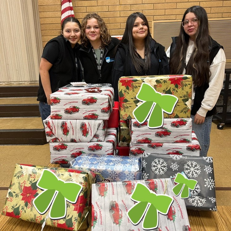 Students wrapping gifts!