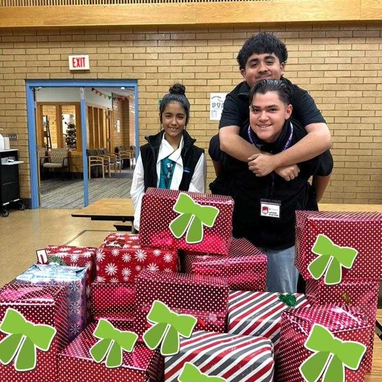 Students wrapping gifts!