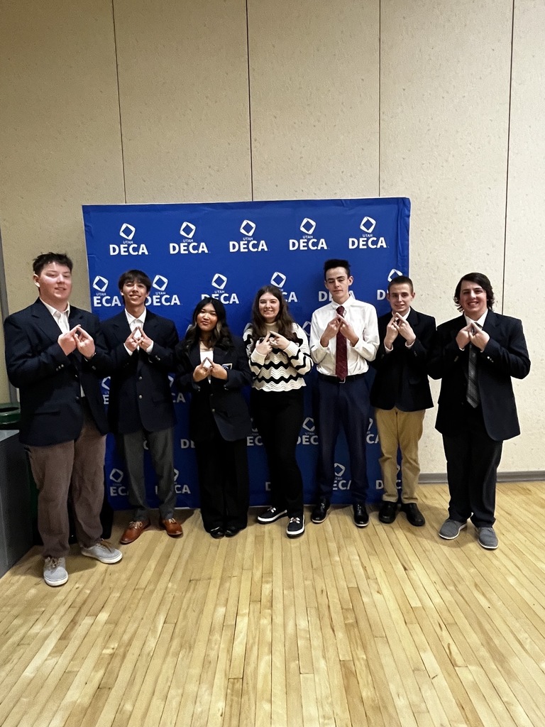 First group of DECA students