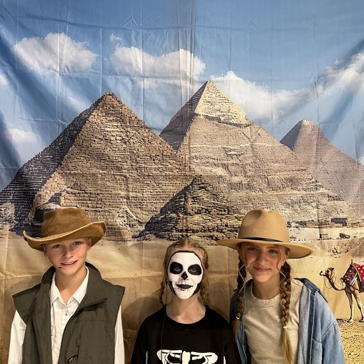 Tut, Lucy, and Taki invite you to come and see Dig It!