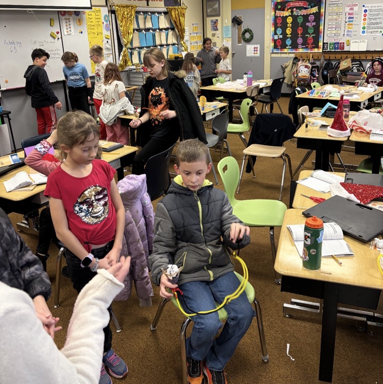 students working together to create an invention 