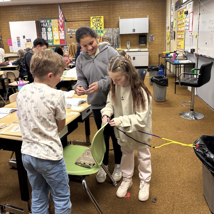 students working together to create an invention 