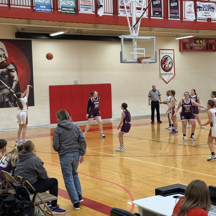 girls basketball game