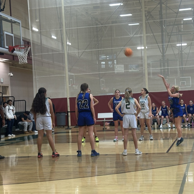 FFJH shooting the ball