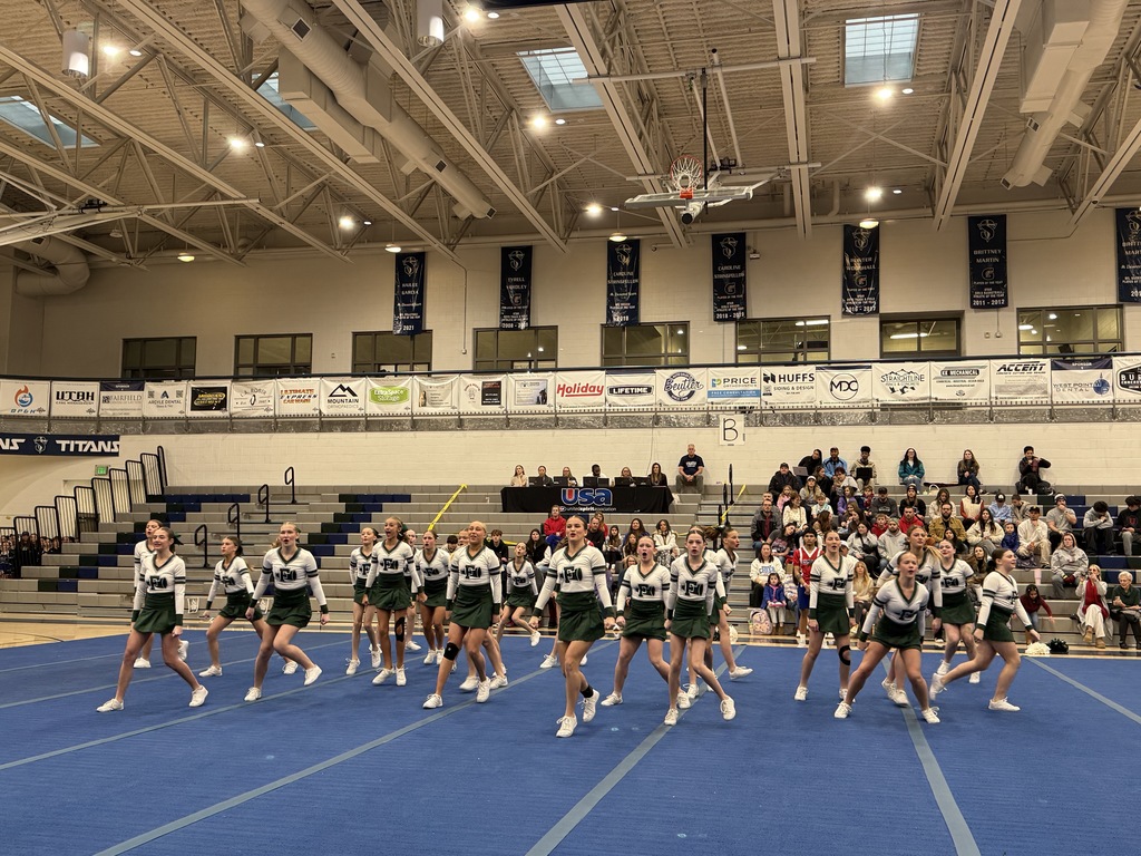 Cheerleaders dancing