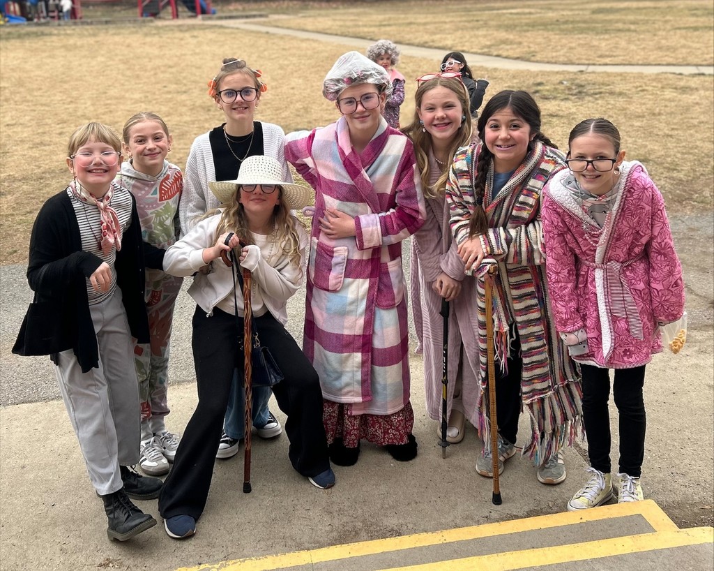 students dressed up for 100 day of school
