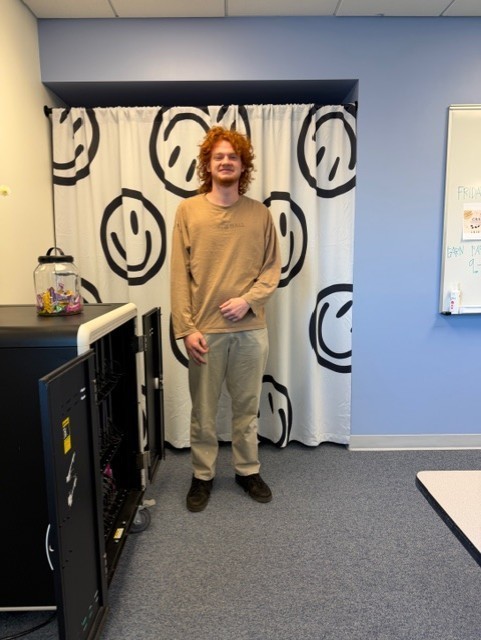 a picture of Carson Sperry who earned his diploma