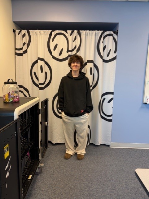 a picture of Tyler Austin who earned his high school diploma