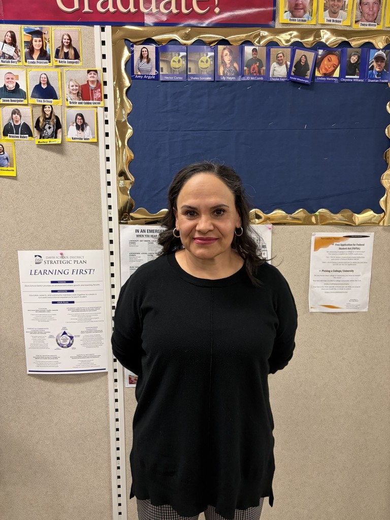 a picture of Nereyda Trevino Vela who graduated