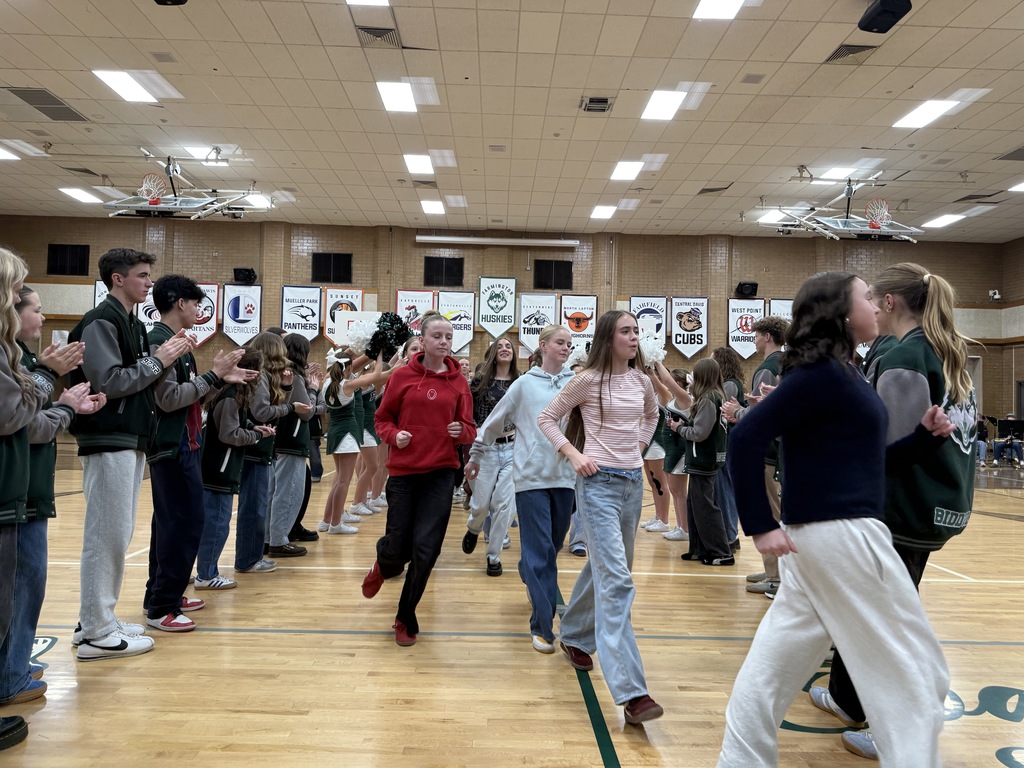 Recognizing girls basketball.