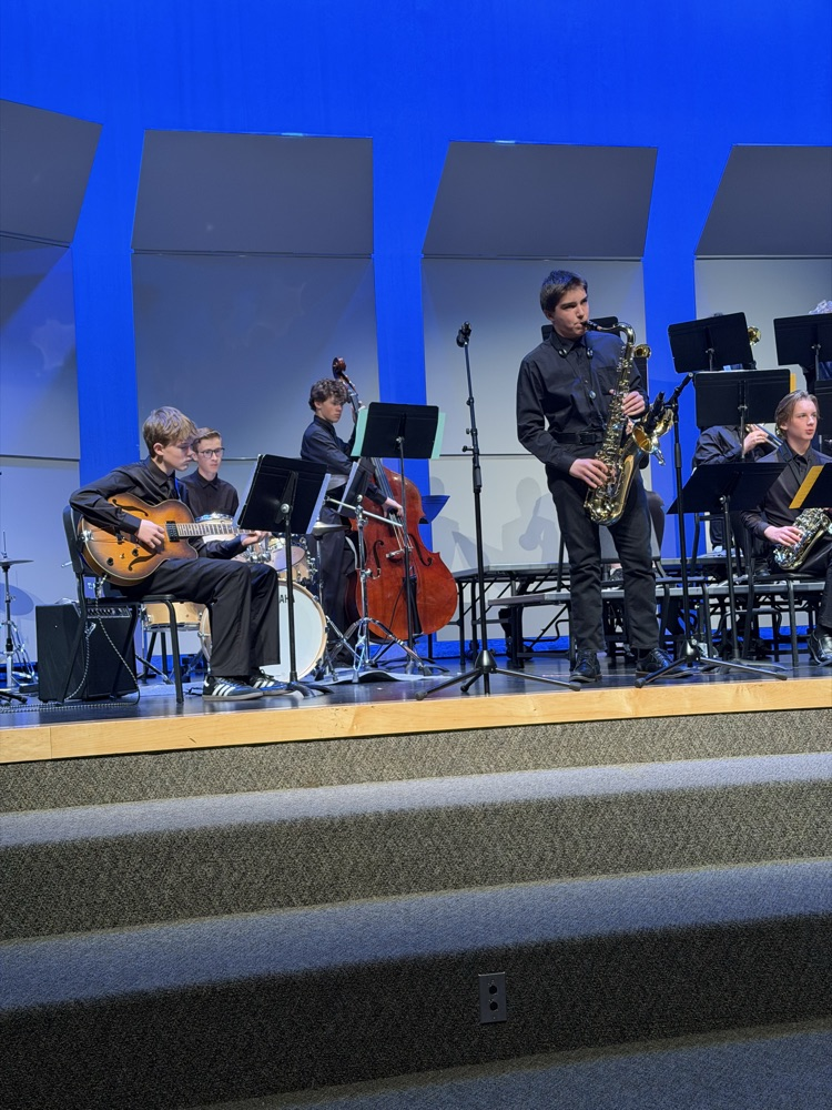 Shoreline Jazz band received straight superior ratings at the UMEA state jr high jazz festival.