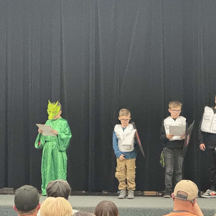 students doing Spanish presentation