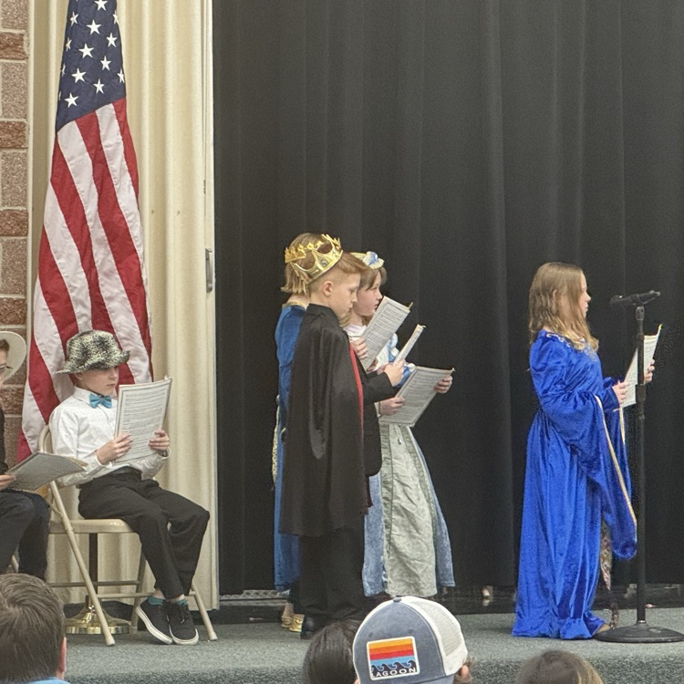 students doing Spanish presentation