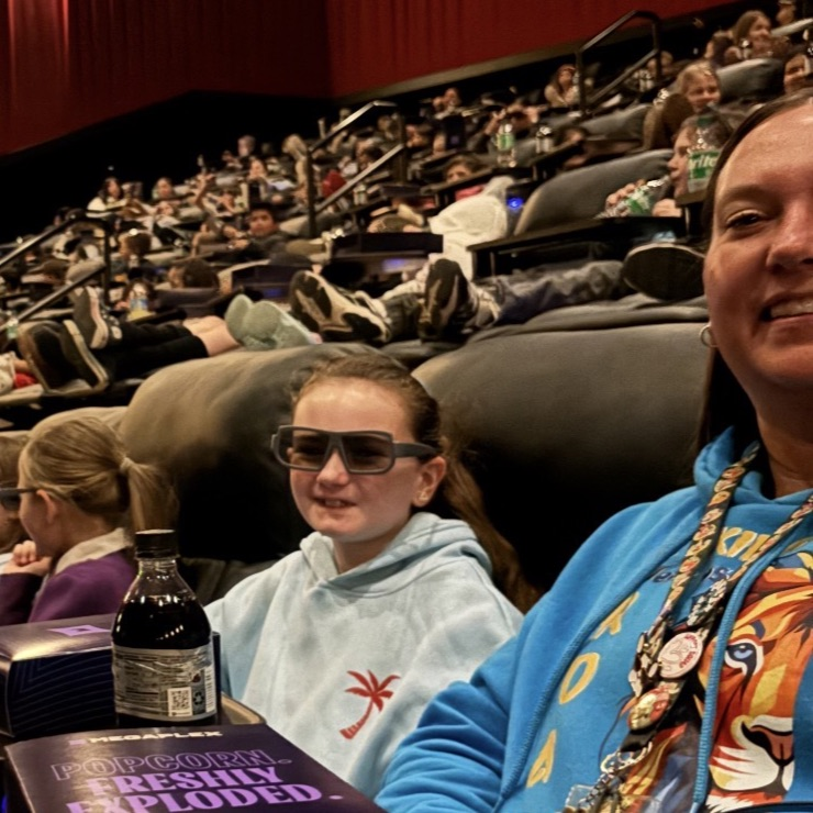 4th graders on a field trip 