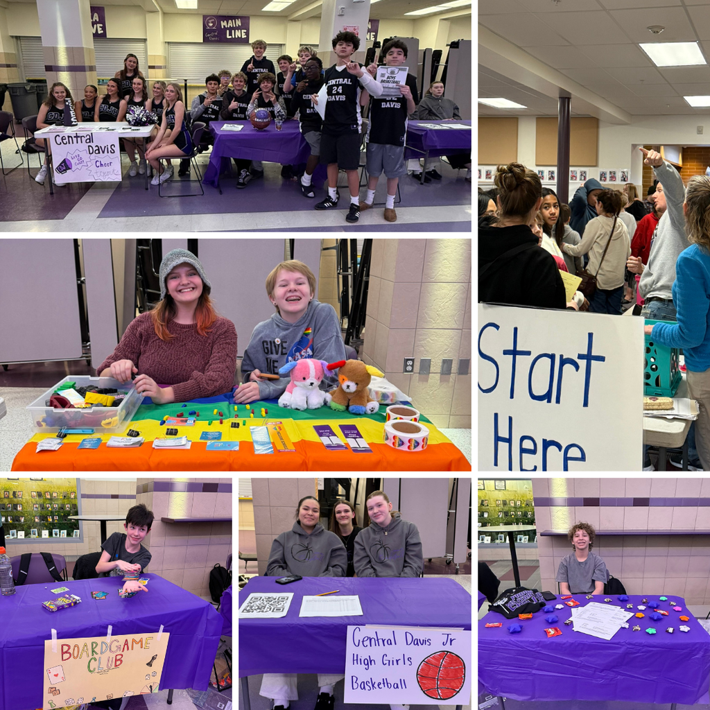 Students and Families at 7th Grade Course Selection Night