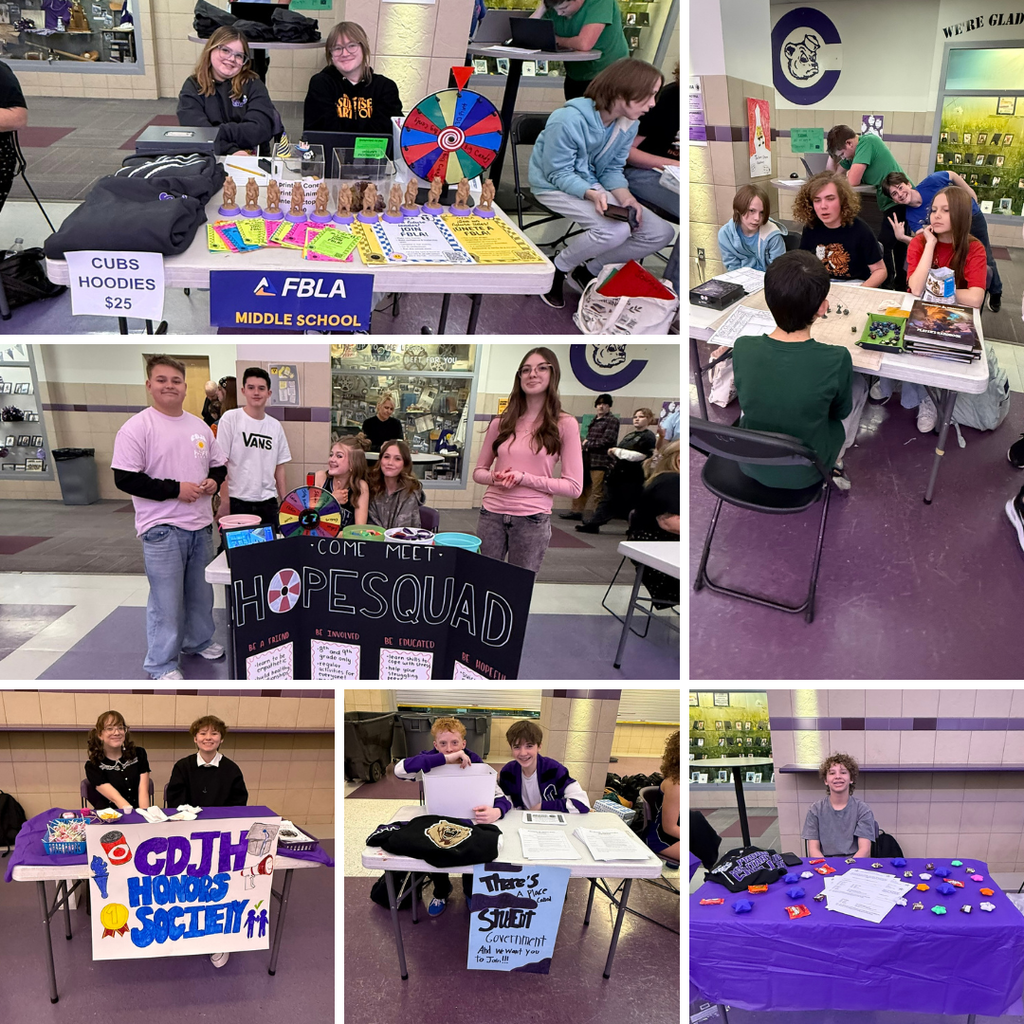 Students and Families at 7th Grade Course Selection Night