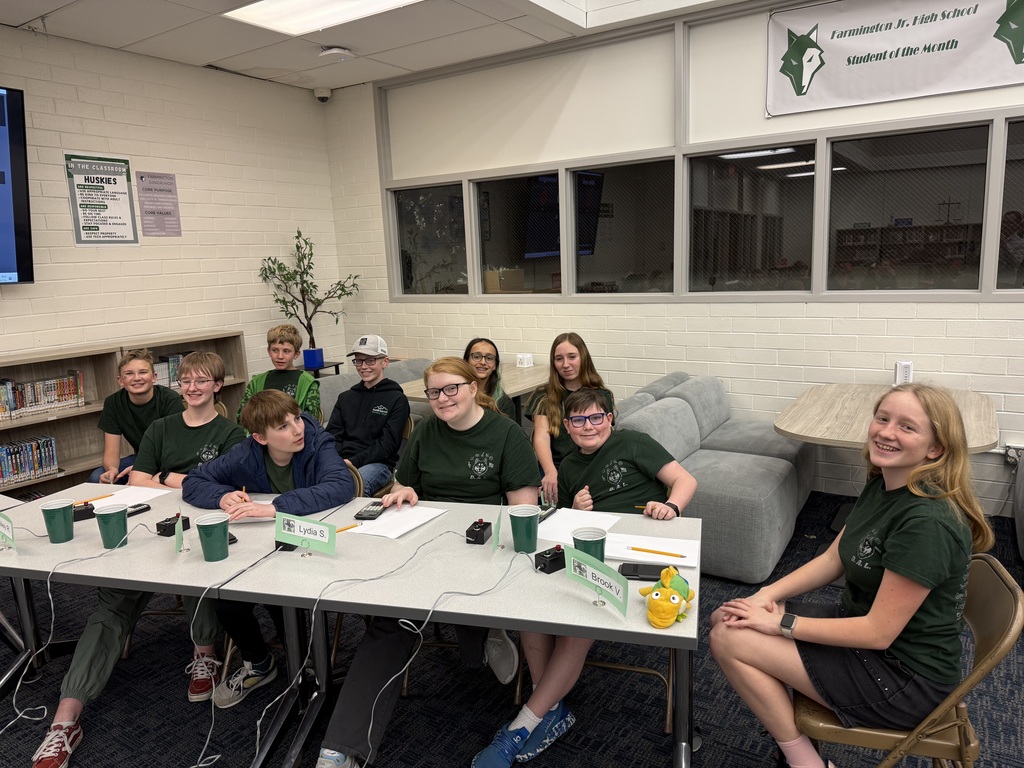 FJH DAL students getting ready for the playoff match. 