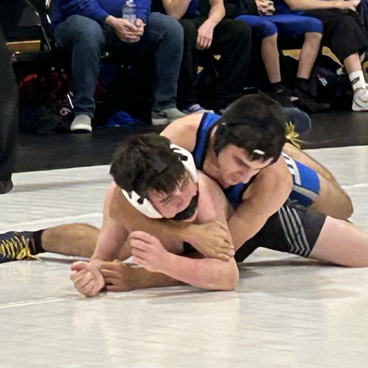boys wrestling 
