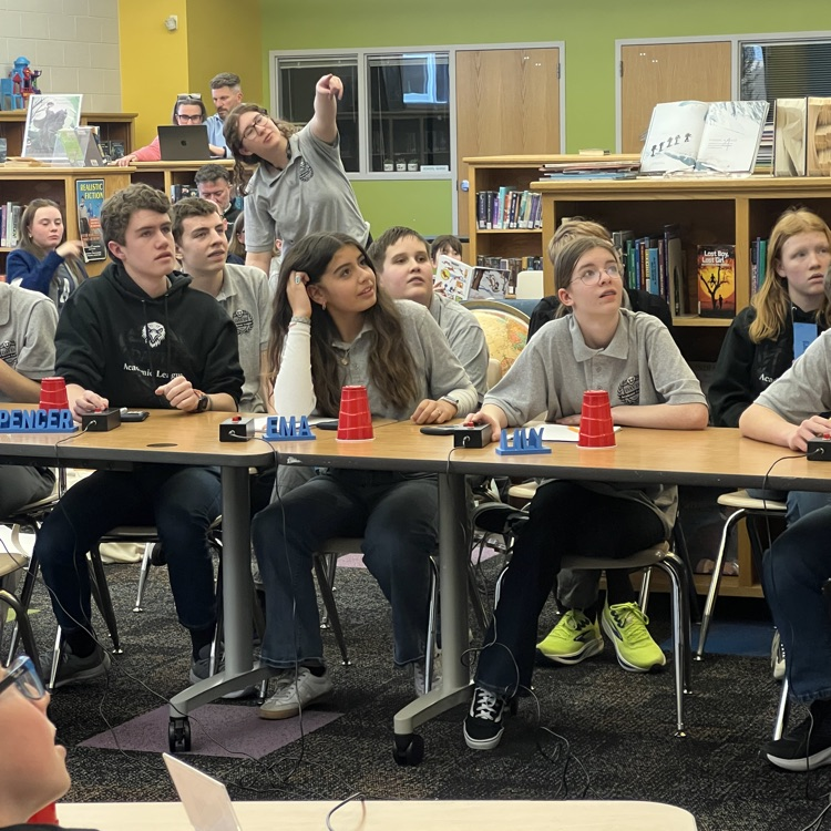 students in DAL meet 