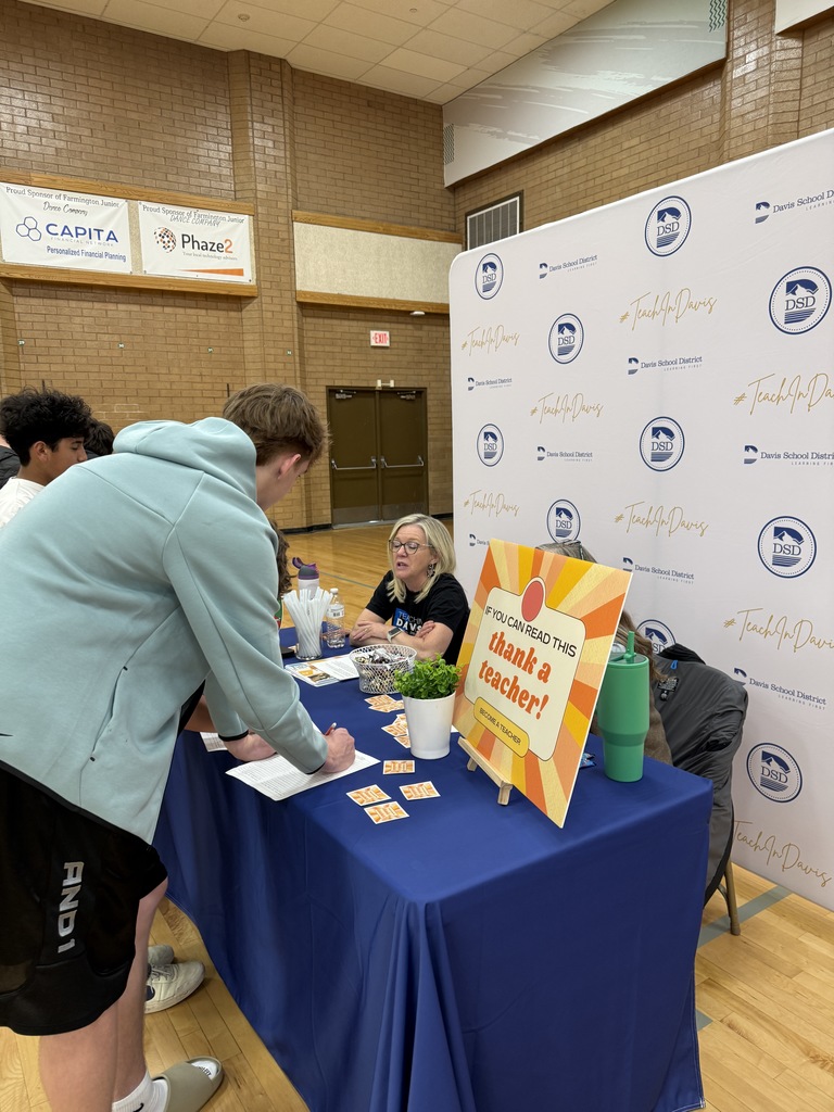 FJH students learning about becoming a teacher. 