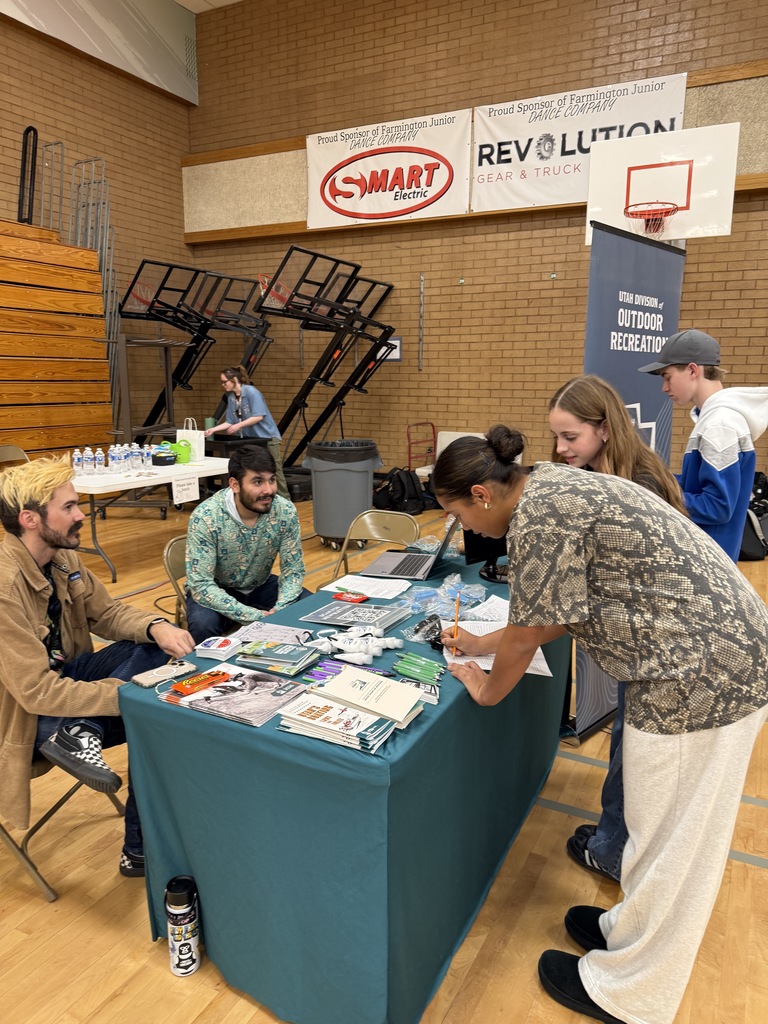 FJH students learning about careers. 