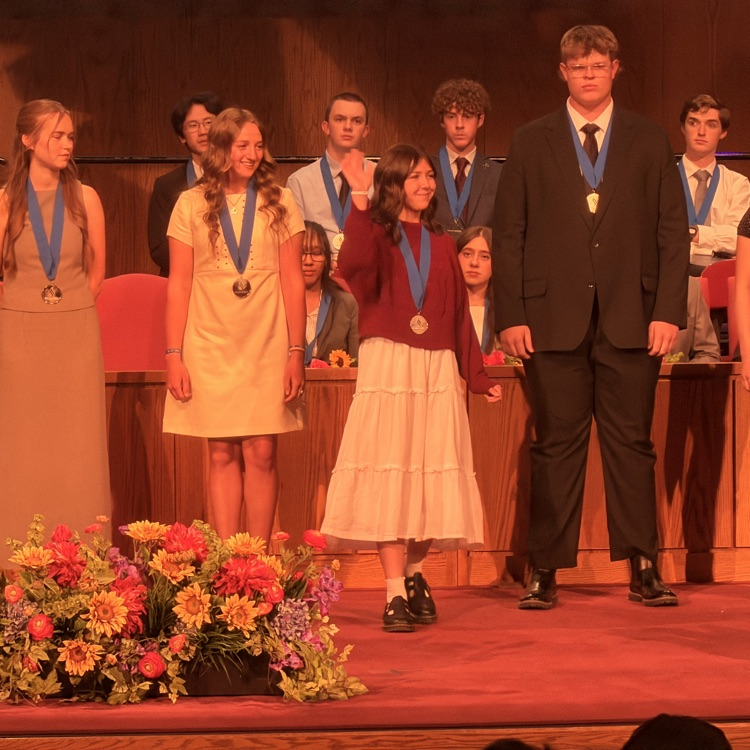 maya huntinghouse acknowledges the crowd