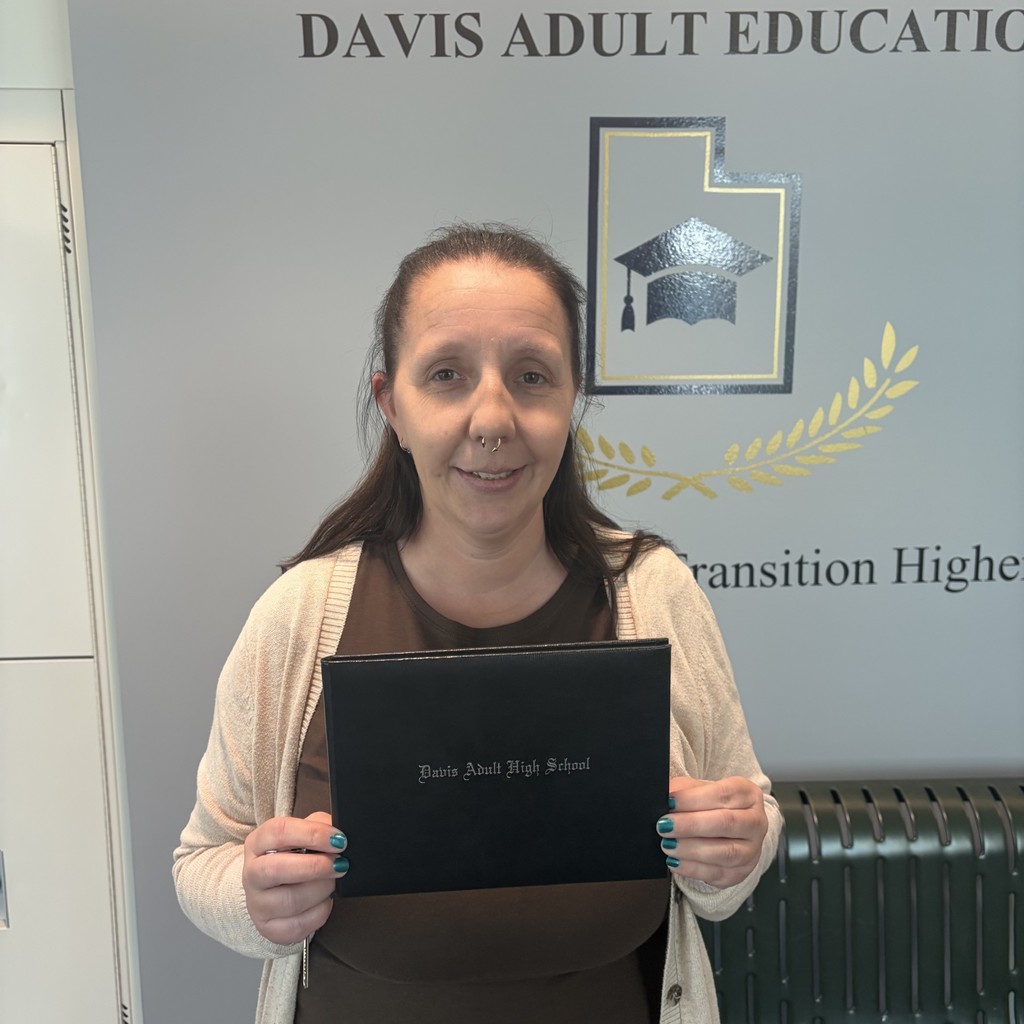 Jennifer Prologo finished her adutl high school