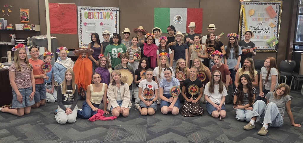 The final Spanish class who participated in dancing during class.