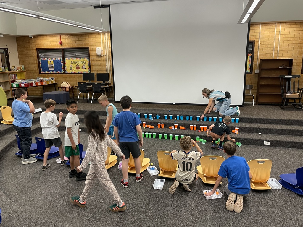 children in the library playing 3,2,1 games