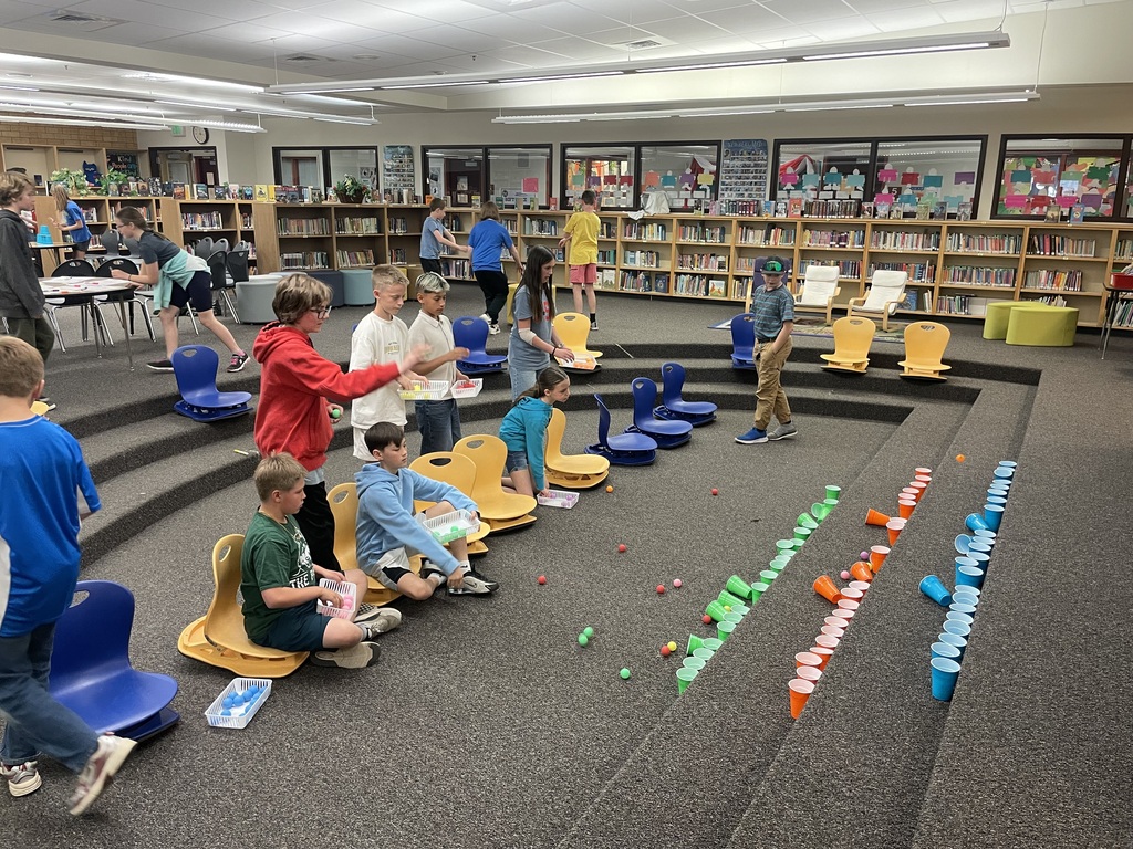 children in the library playing 3,2,1 games